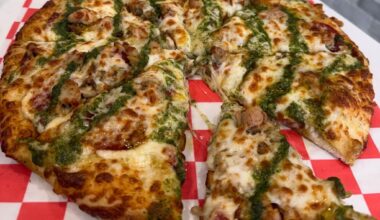 On the Menu: From late night cravings to comfort food, Seniore’s Pizza satisfies in Pacific Beach