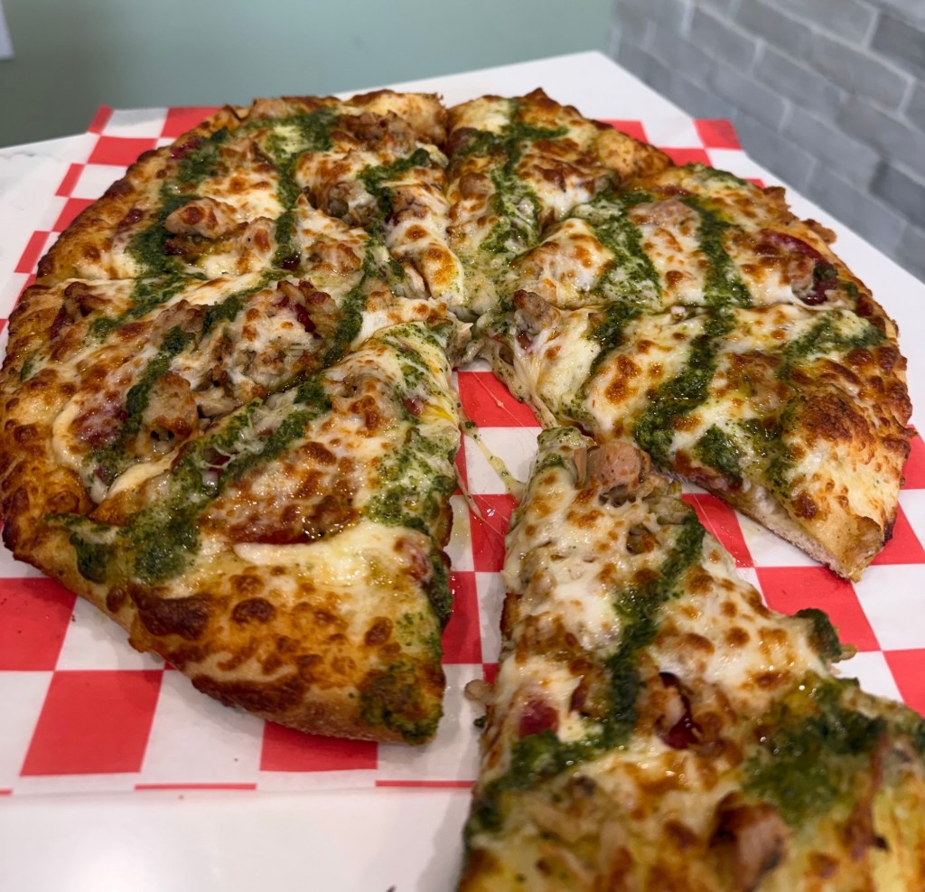 On the Menu: From late night cravings to comfort food, Seniore’s Pizza satisfies in Pacific Beach
