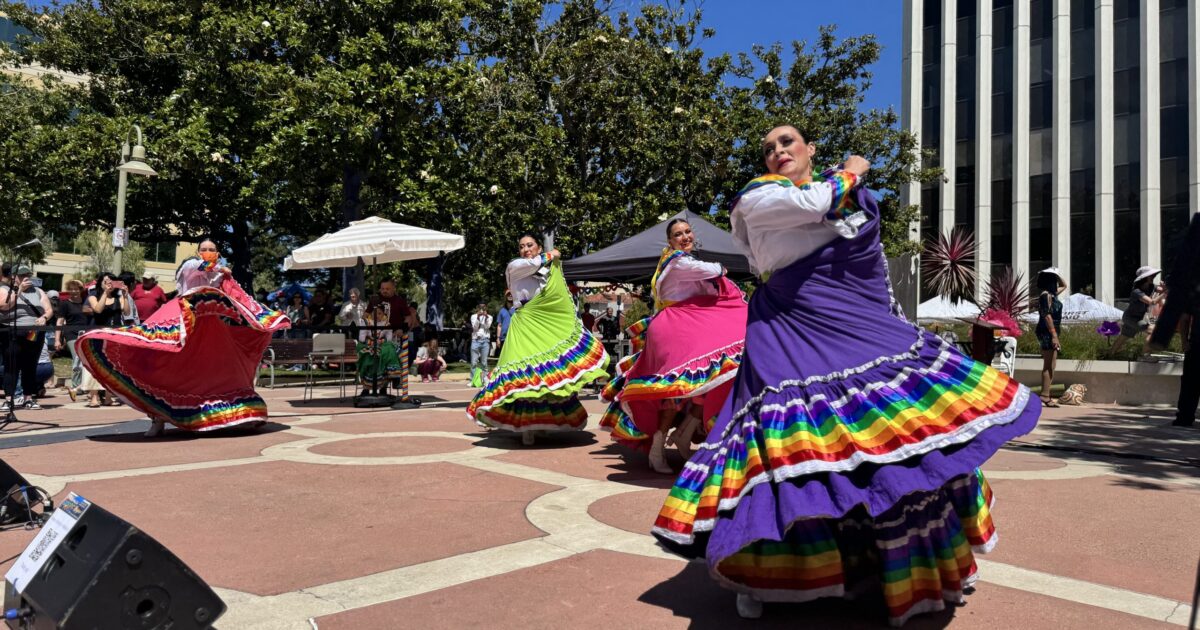Hundreds turn out for Palo Alto’s first Pride event