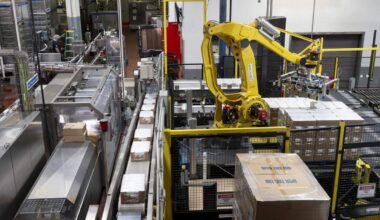 Shuttered West Sacramento bottling plant restarts production
