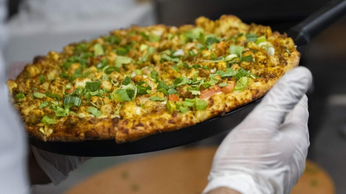 Indian fusion pizzeria shuts down in Downtown Commons