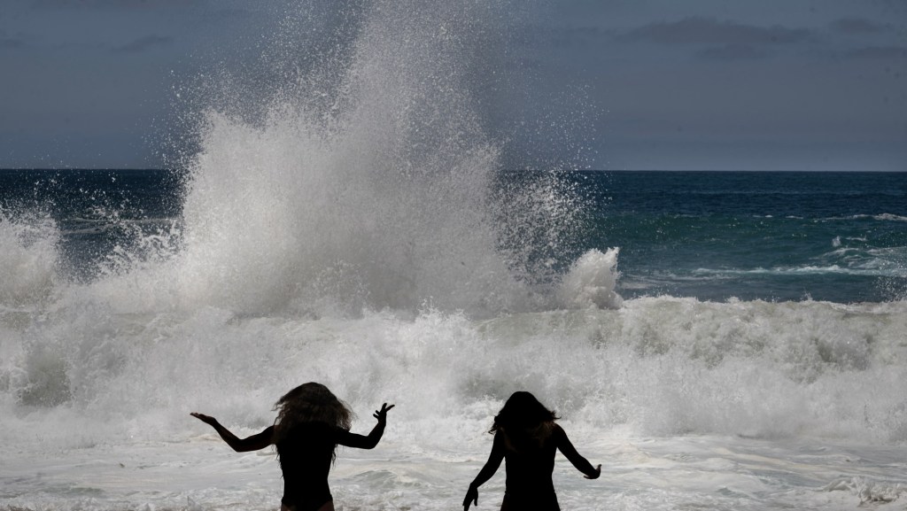Warnings extended for dangerous coastal conditions at Southern California beaches – Orange County Register