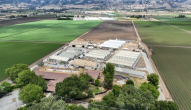 Can local or state government stop an ICE detention center near Gilroy?