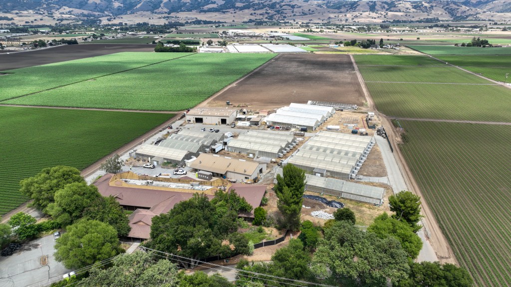 Can local or state government stop an ICE detention center near Gilroy?