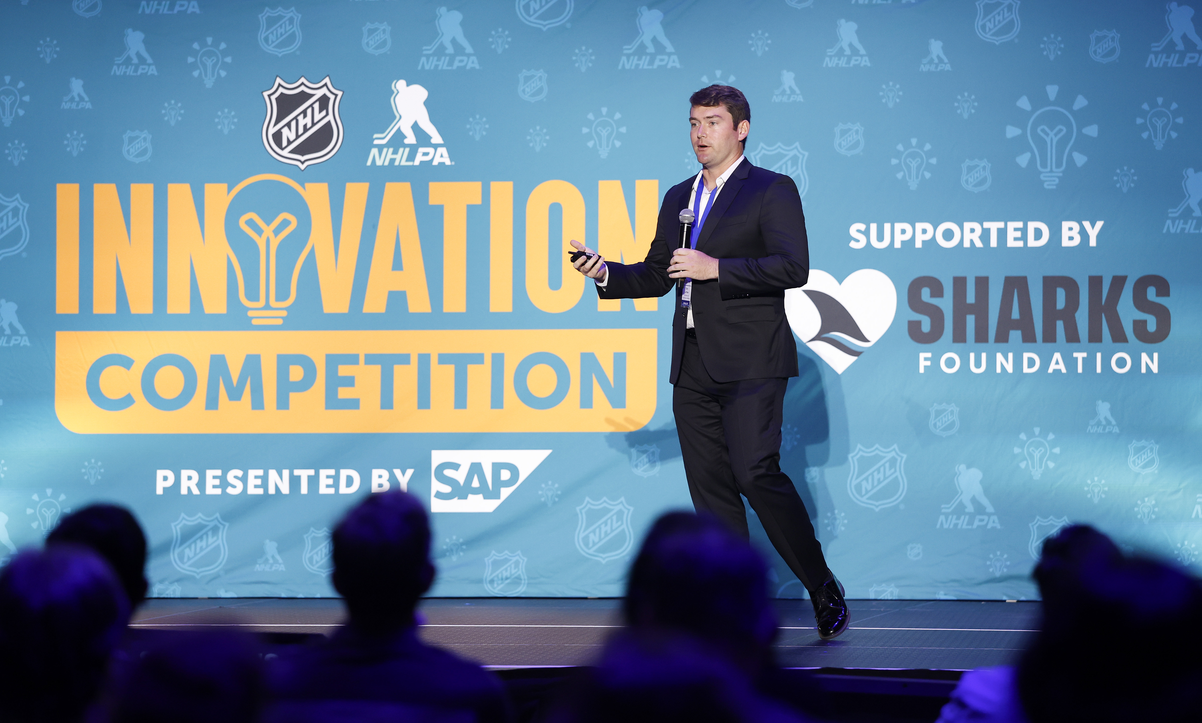 University of Berkeleyâs Cory La Roe with team âHockey Without...