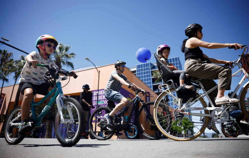 Photos: Viva CalleSJ’s “Greetings from San Jose” – East Bay Times