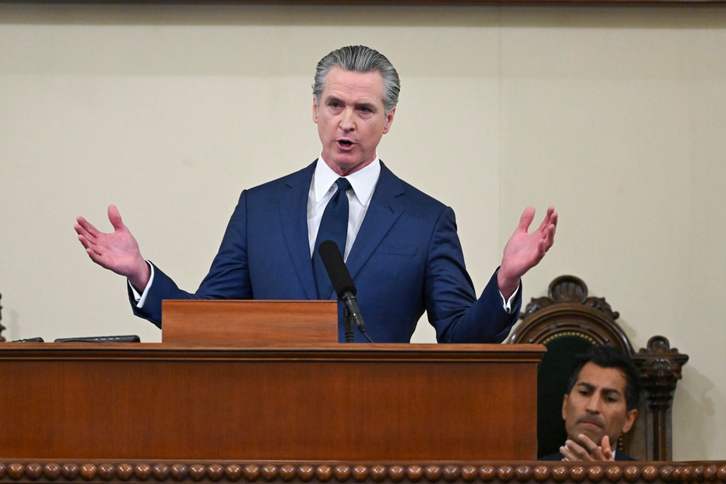 Gov. Gavin Newsom releases first-in-the-nation tool to track AI-related job losses – The Mercury News