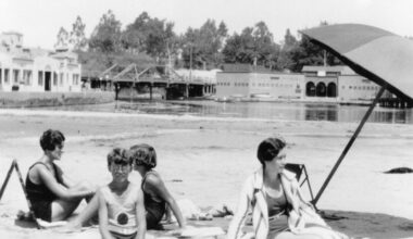 Focal Point | Family enjoys day on Capitola Beach – Santa Cruz Sentinel