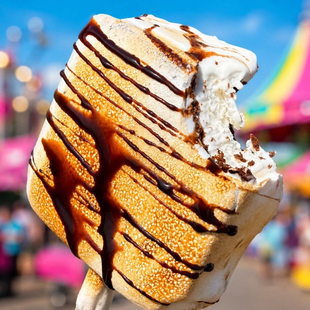 K-Pop Dream Cloud Ice Cream Dragon Street Eats (San Diego County Fair)