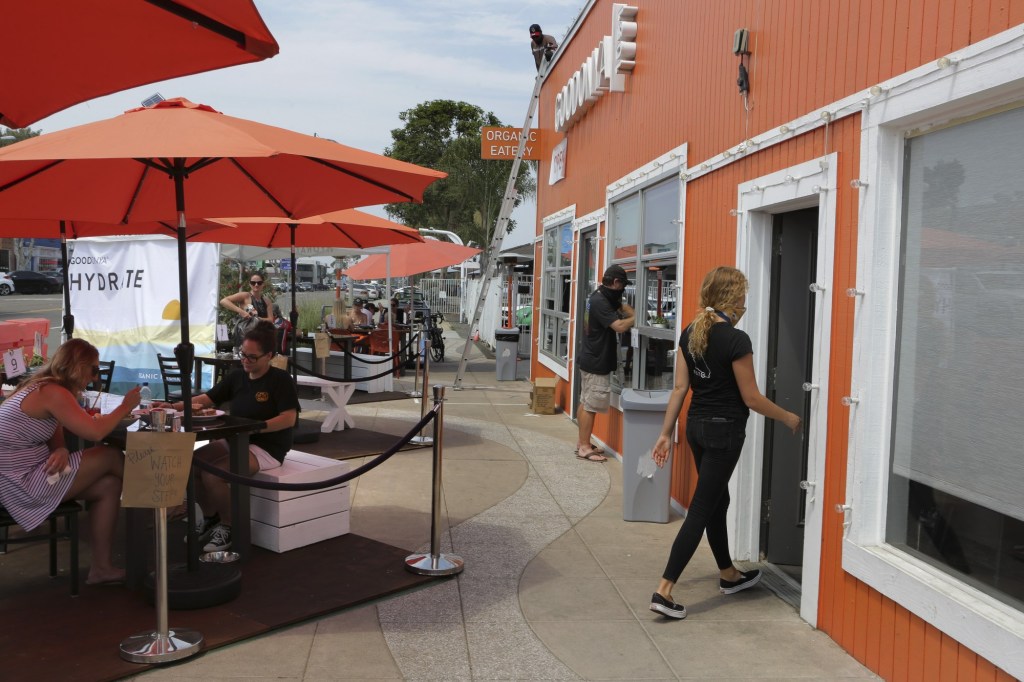 Encinitas temporarily extends Coast Highway outdoor dining – San Diego Union-Tribune