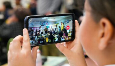 San Diego Unified passes resolution to restrict classroom technology, with further reform to come – San Diego Union-Tribune