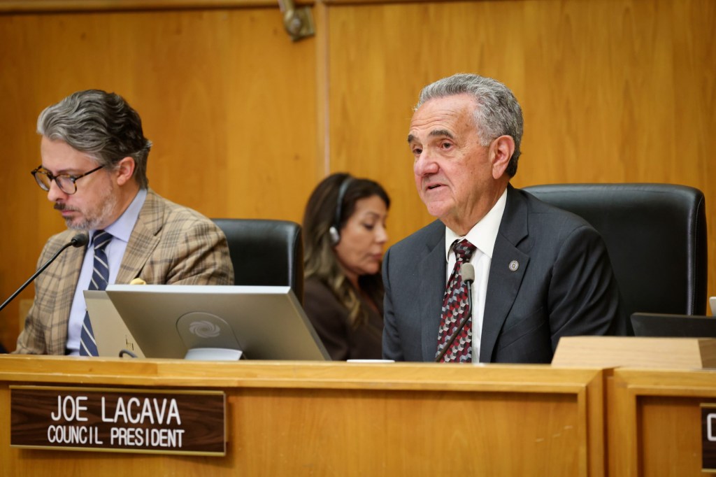 San Diego City Council OKs deal to kill Balboa Park paid parking, slash trash fees – San Diego Union-Tribune
