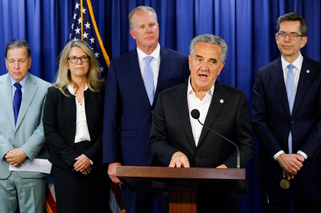 101 Ash Street shadow will always hang over Faulconer  – San Diego Union-Tribune