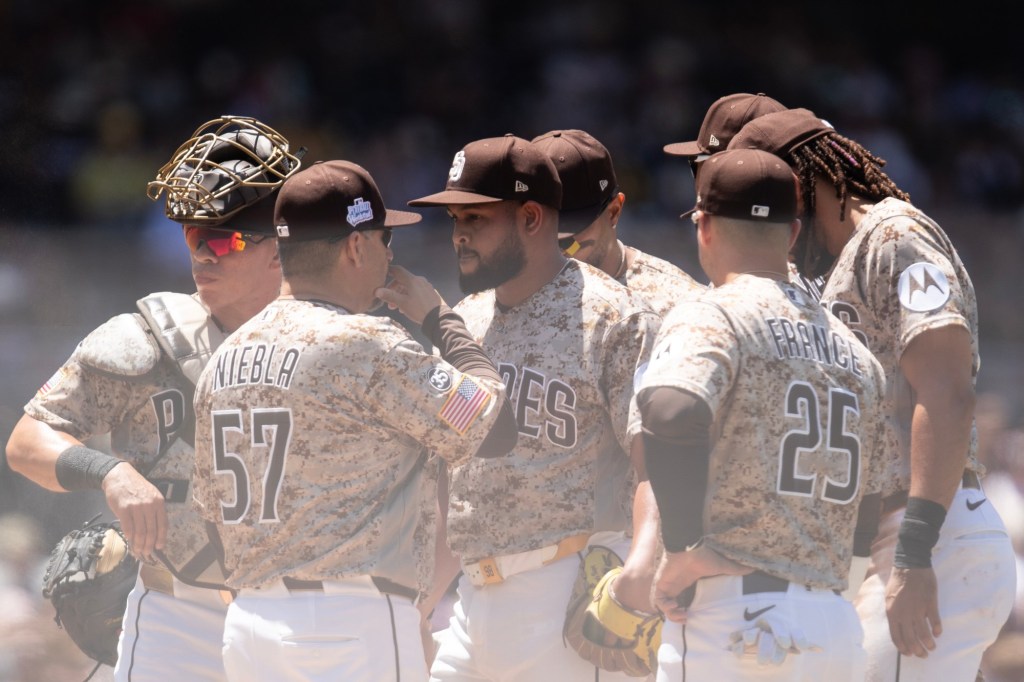 Padres' Randy Vásquez leaning into support system during four-start slump