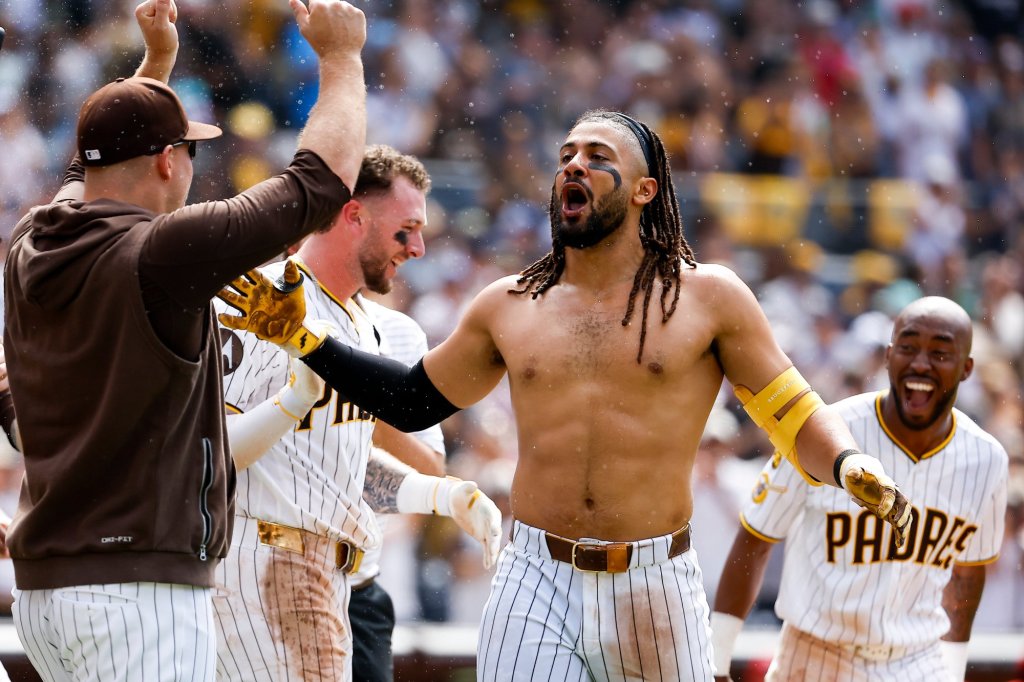 Tom Krasovic: Fernando Tatis Jr. rewards Padres fans' faith with walk-off winner