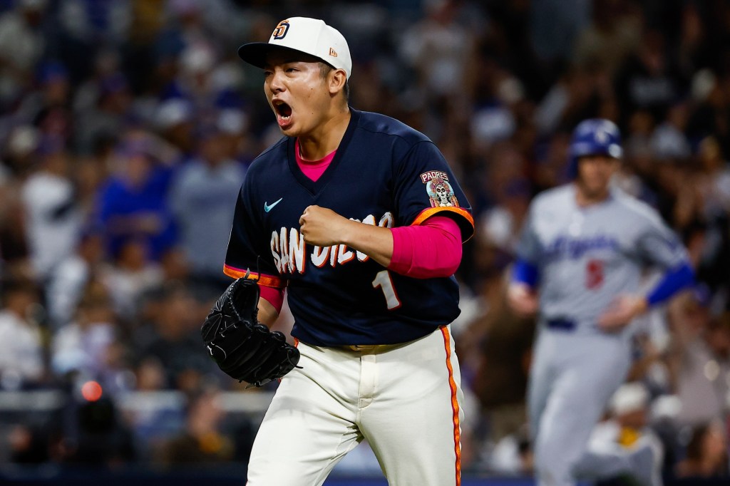 Padres Daily: Opportunity knocks; Buehler kind of game; France hot, hurting; Matsui steals show