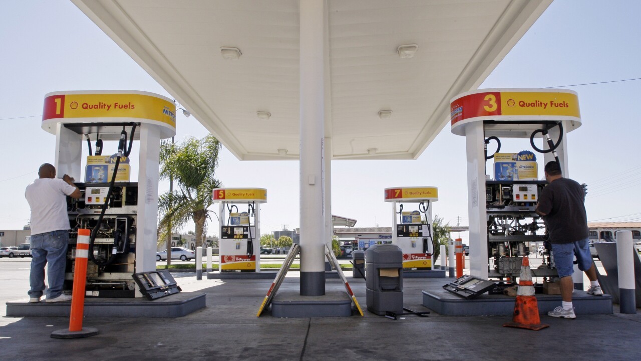 San Diego gas prices drop for ninth time in 10 days
