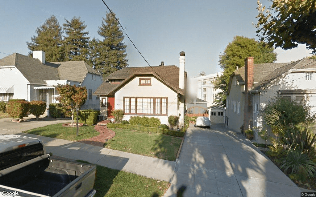 Single-family home sells in Oakland for $1.5 million