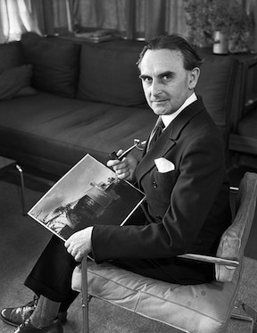Richard Neutra in 1935. (Wikimedia Commons)