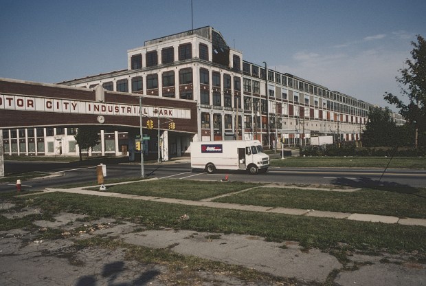 1998: The former Packard Plant on E. Grand Boulevard in Detroit. (Photo courtesy Library of Congress)