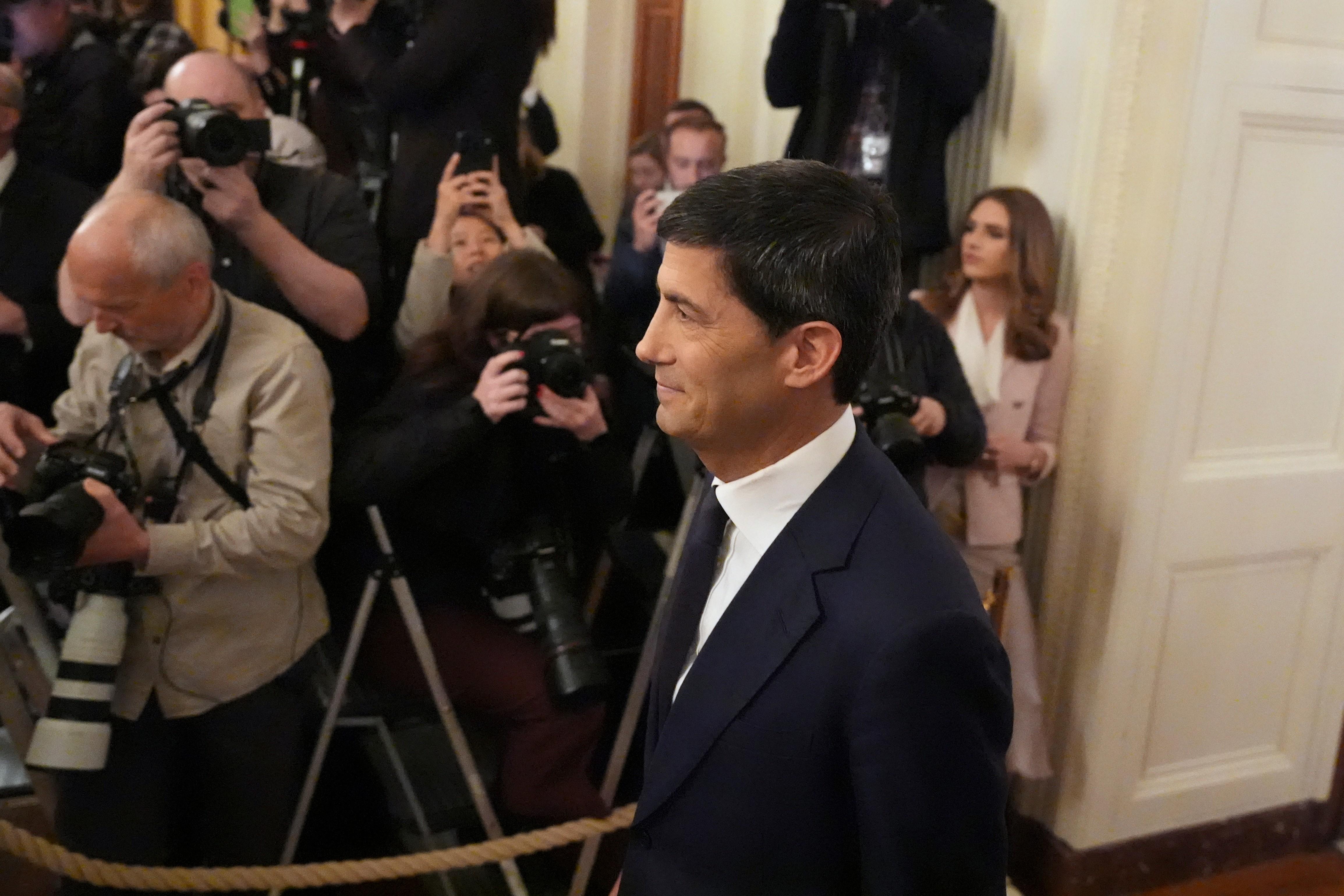 Kevin Warsh arrives at his swearing-in ceremony.