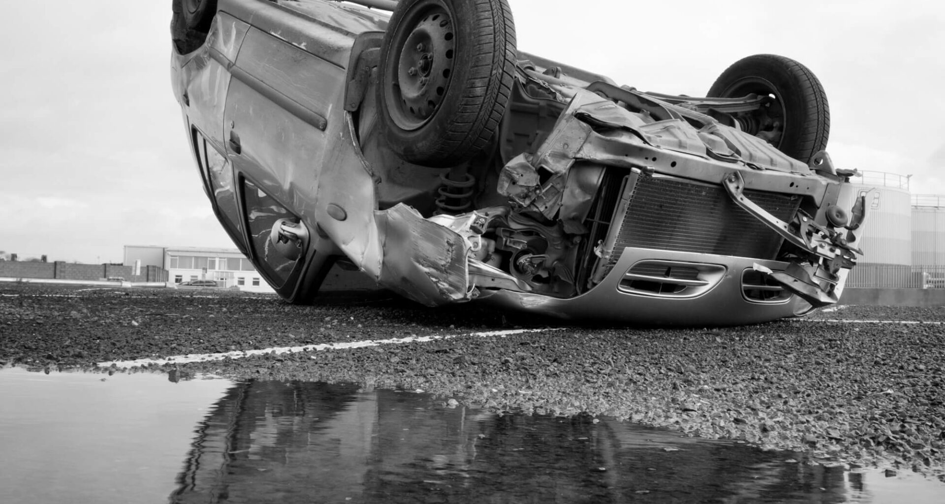 Oakland Rollover Crash Leaves Two Injured on I-580 