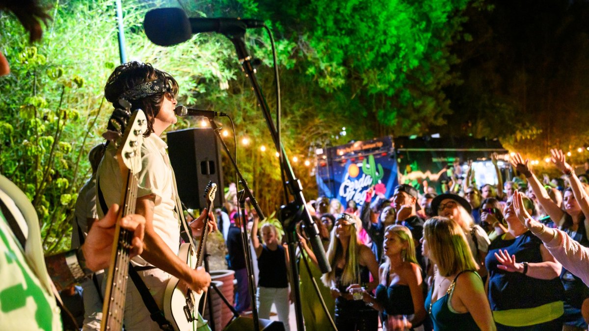 Shimmering stars and chances to dance: ‘L.A. Zoo After Dark’ is a summer treat – NBC Los Angeles
