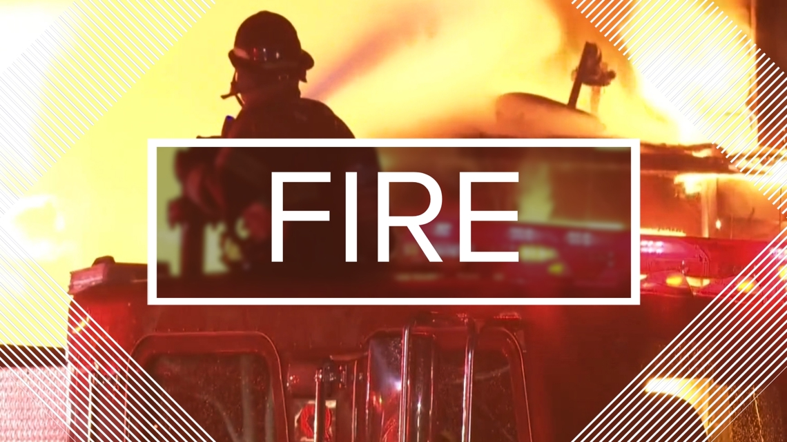 Firefighters contain fire at abandoned school building in Sacramento