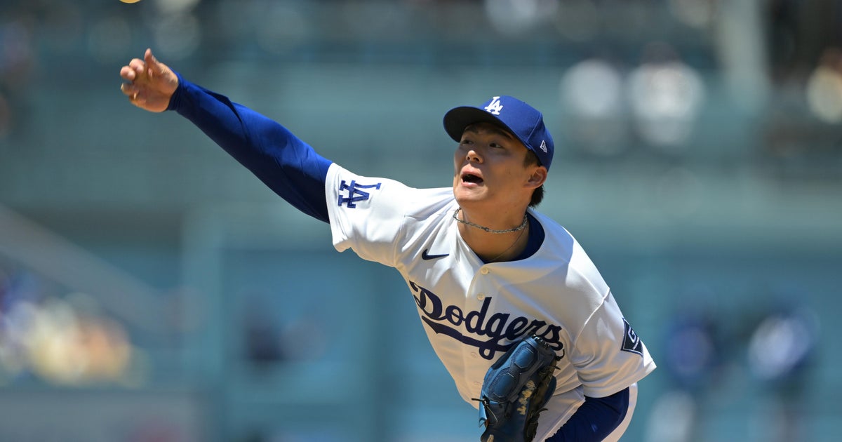 Yoshinobu Yamamoto strikes out 10 as Dodgers take series from Phillies with 9-1 win