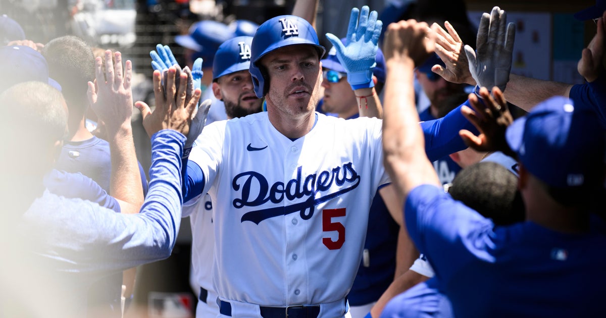 Freeman's go-ahead 2-run homer rescues banged-up Ohtani in Dodgers' 5-4 win over Rays