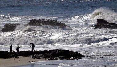 Bay Area, Monterey Bay area residents alerted of coastal flooding, hazardous beach conditions