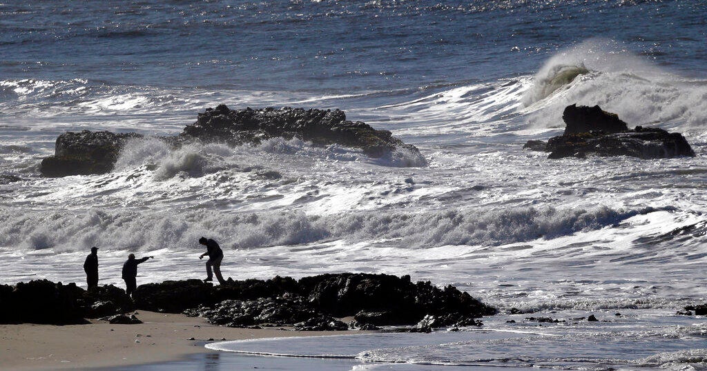 Bay Area, Monterey Bay area residents alerted of coastal flooding, hazardous beach conditions