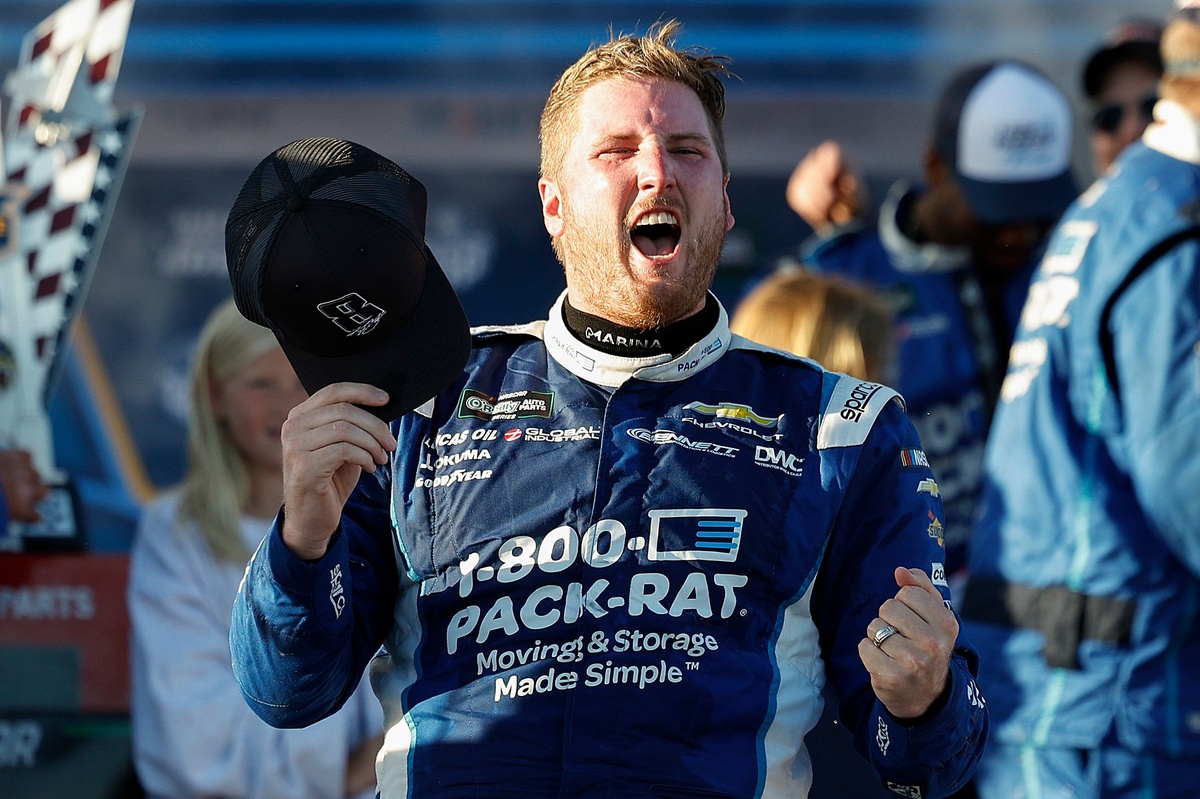 Austin Hill wins dramatic NASCAR O'Reilly San Diego race in last-lap pass