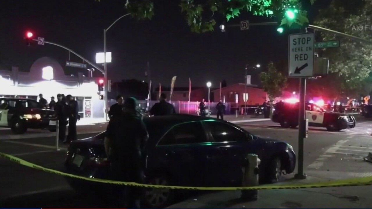 Teen charged in triple fatal Oakland crash released from custody