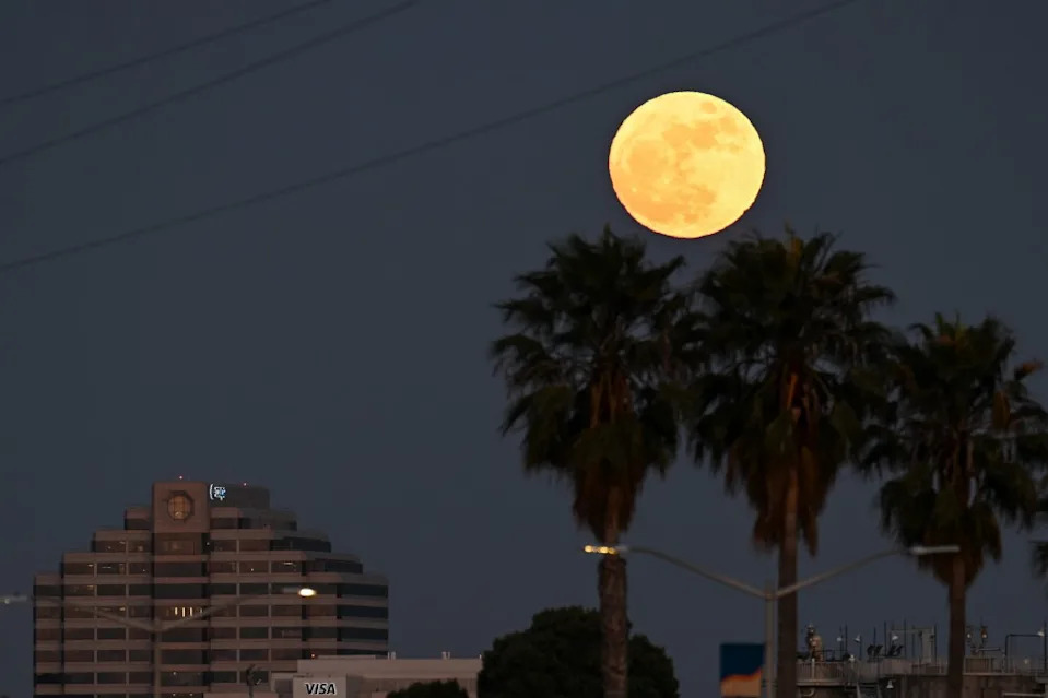 The moon glided in the sky above the Bay Area between Saturday evening, May 30, and Sunday morning, May 31. Anadolu via Getty Images