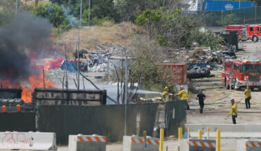 Trash fire along LA River sends large plume of smoke over Long Beach • Long Beach Post News
