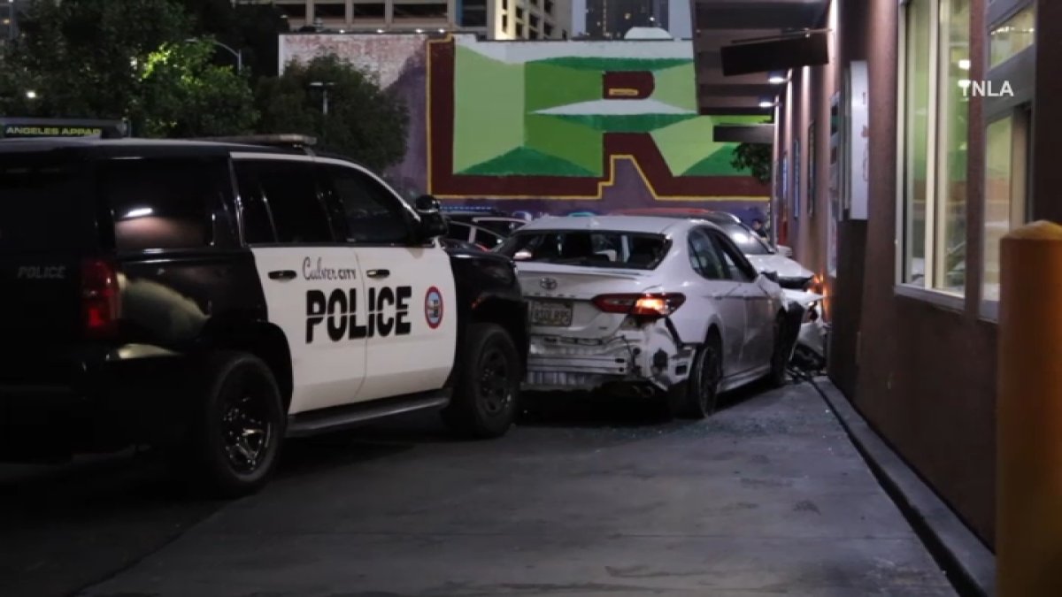 Pursuit suspect strikes 4 pedestrians, police officer – NBC Los Angeles