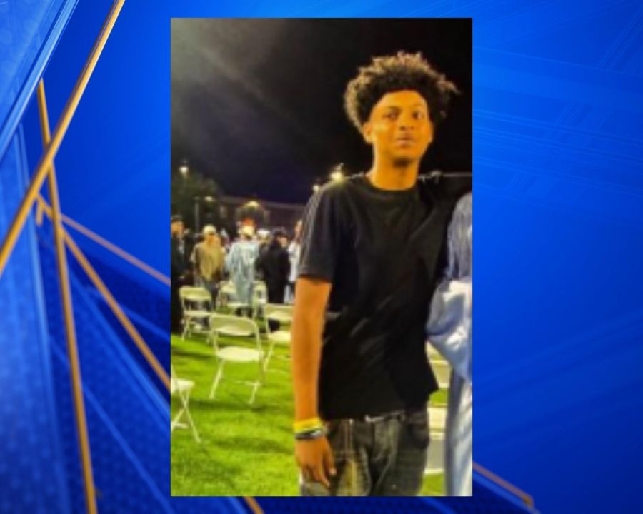 Bakersfield police seeking help locating teenager last seen on Stillman St