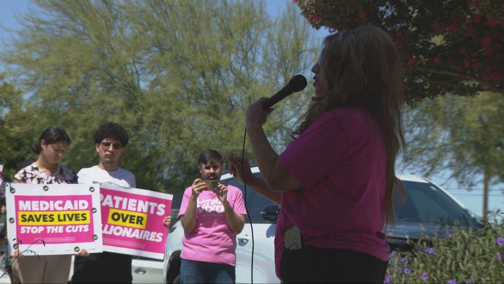 Fight for Our Health coalition, representatives of Planned Parenthood Mar Monte, and others held a rally outside of Representative David Valadao’s Bakersfield office on Tuesday, June 30. PHOTO: KBAK/KBFX