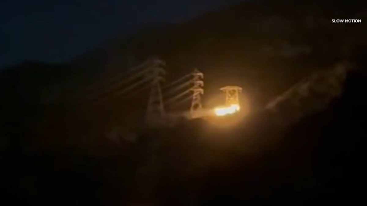 New video: flashes at SoCal Edison towers before Eaton Fire? – NBC Los Angeles