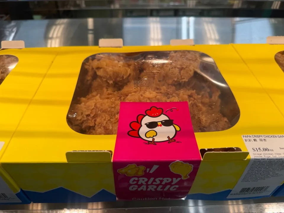 Fried chicken is ready to grab and go.