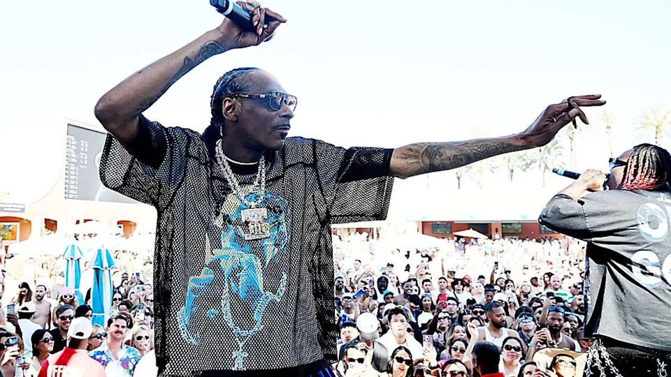 <div>Snoop Dogg performs at the grand opening of Tailgate Beachclub at Mandalay Bay Resort And Casino on May 16, 2026 in Las Vegas, Nevada. (Photo by Denise Truscello/Getty Images for Clique Hospitality )</div>
