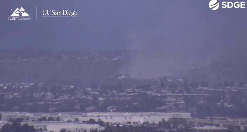 Airport Fire in Oceanside (ALERTCalifornia | UC San Diego, SDG&E)