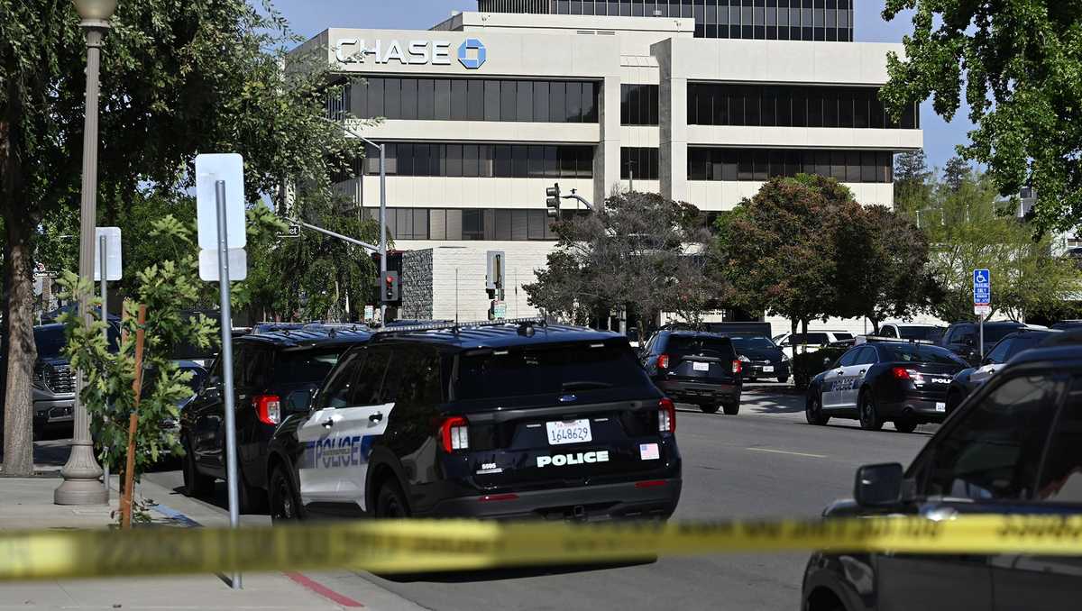 Police: Suspect in California Chase bank standoff shot and killed by FBI