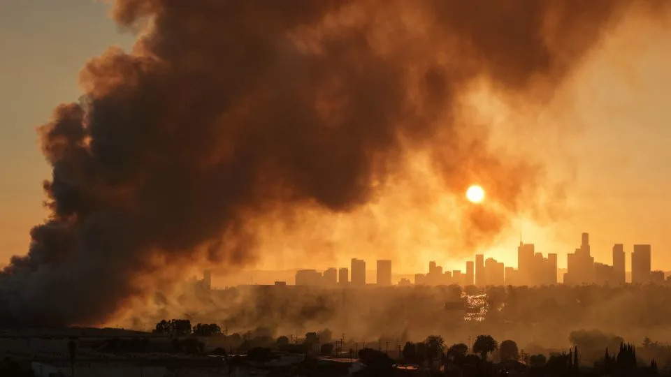 Heavy smoke billows from a cold-storage warehouse Saturday in Los Angeles, three days after a fire started at the facility. - Mario Tama/Getty Images