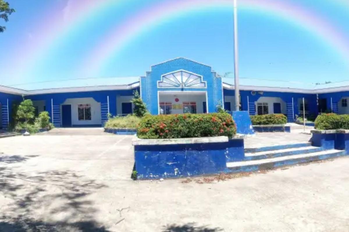 Philippines school shooting leaves three dead, five injured