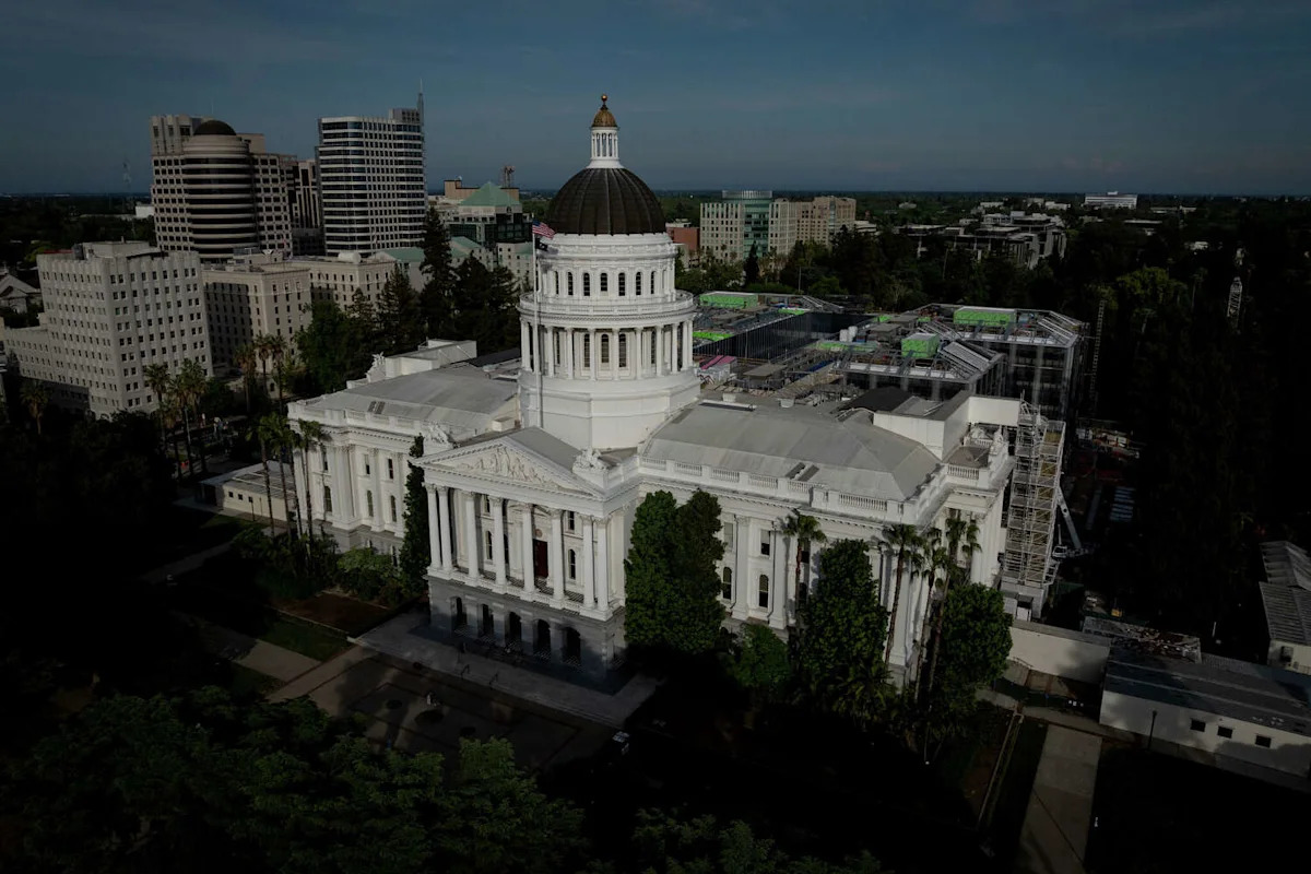 California union warns of mass exodus with Newsom's return to office order