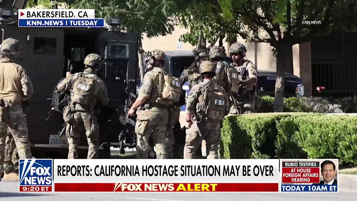 Bakersfield hostage situation ends with suspect in custody, all safe
