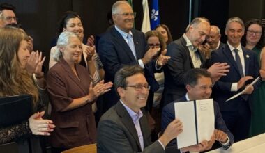 Washington signs deal to link carbon market with California, Quebec – KIRO 7 News Seattle