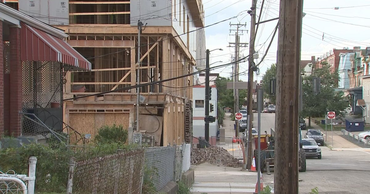Oakland residents say cars were towed without proper notice, officials say signage was approved